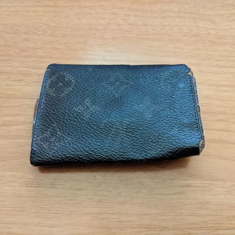 Louis Vuitton Monogram Key Holder/Wallet #1156💥PRICE DROP💥